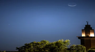 اقتران هلال العيد بكوكب الزهرة يزين سماء المملكة في مشهد فلكي مرتقب